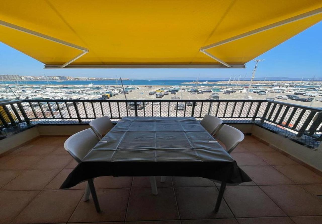 Piso Delante De Mar Apartment L' Escala Exterior foto